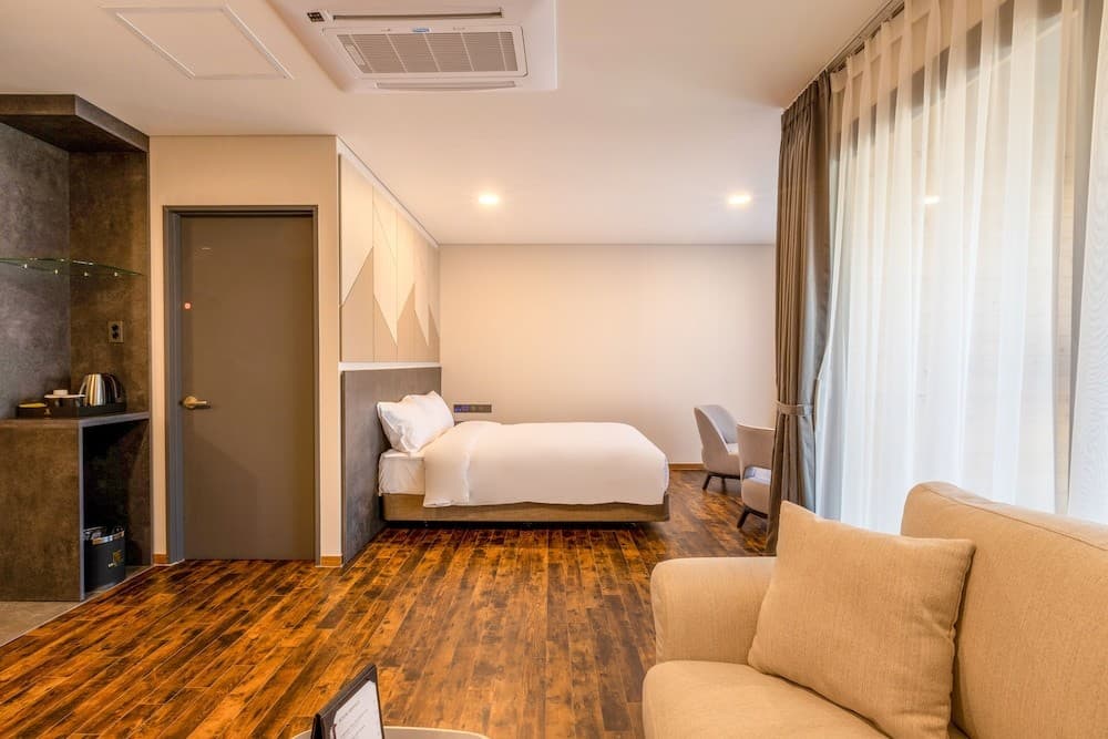 어반이스트호텔