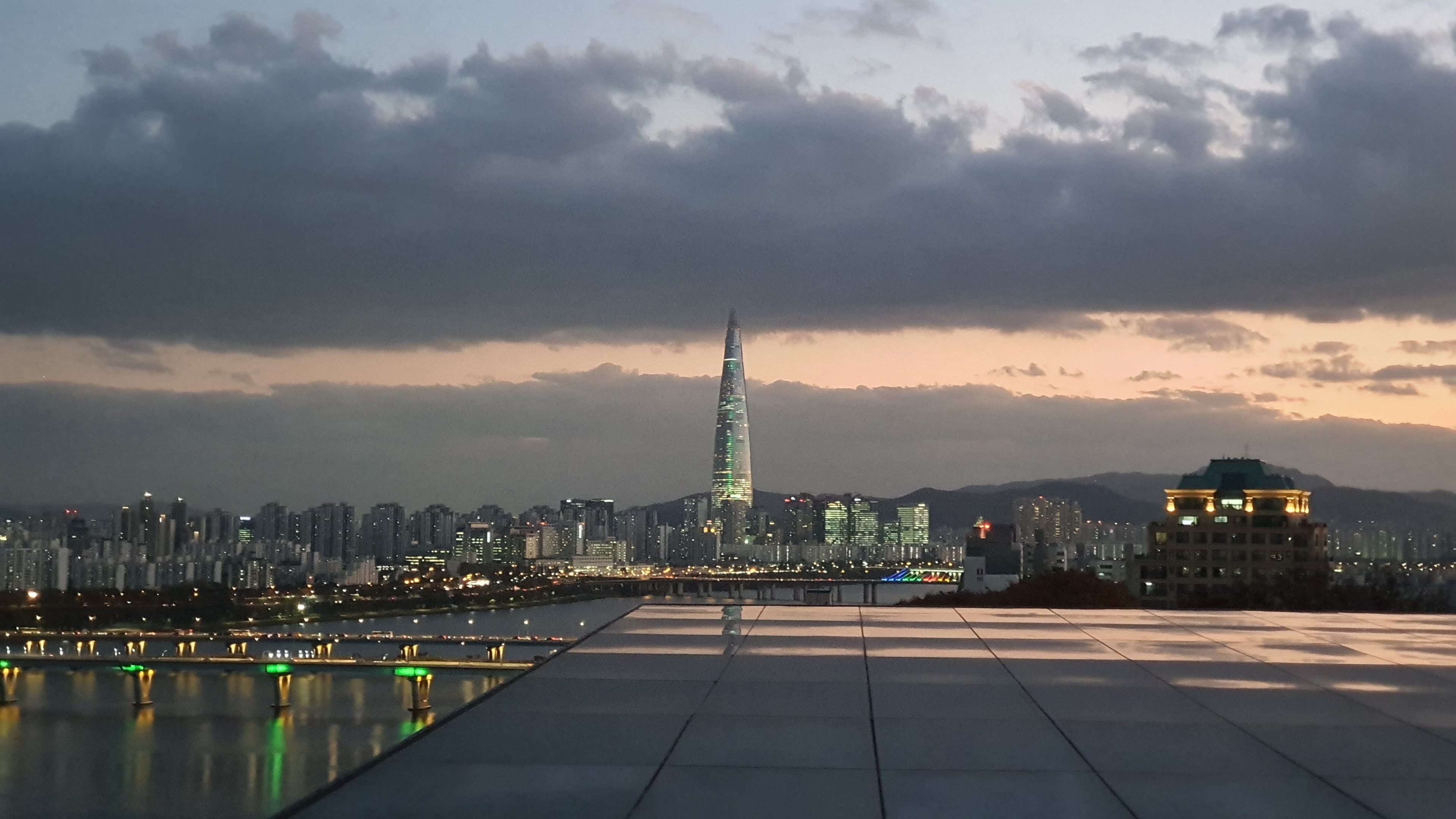 비스타 워커힐 서울 (구, W 서울 워커힐)